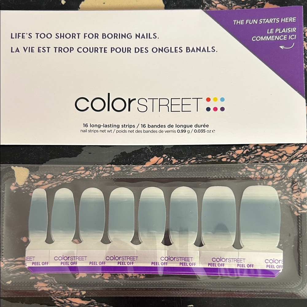 Color Street Ombre Blue Nail Strips- Blue Dove 
BUNDLE AND SAVE!!!